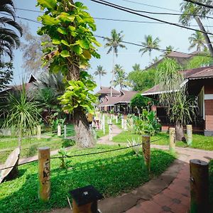 Standard Twin Room Garden View